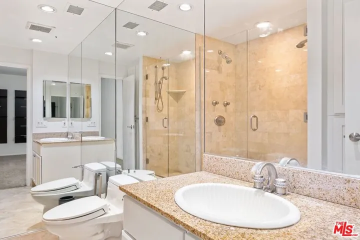 1131 Alta Loma Road 106, West Hollywood, California 90069
