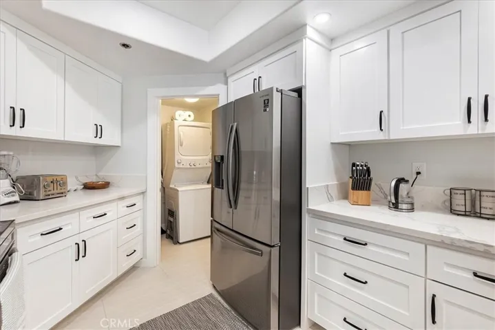 130 The Village 106, Redondo Beach, California 90277