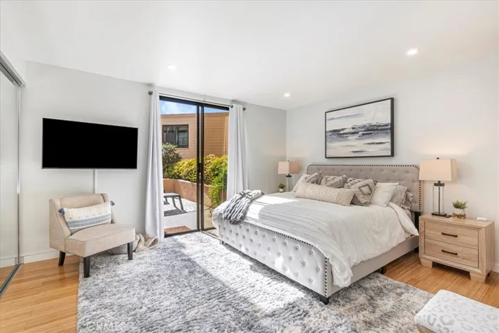 130 The Village 106, Redondo Beach, California 90277