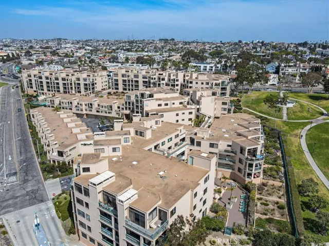 130 The Village 106, Redondo Beach, California 90277