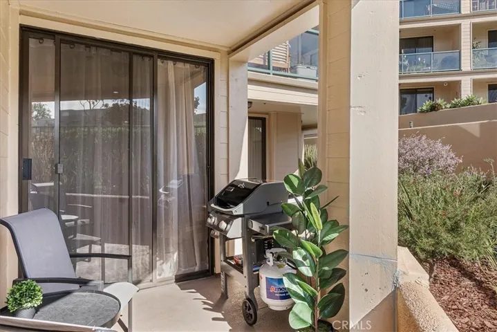 130 The Village 106, Redondo Beach, California 90277