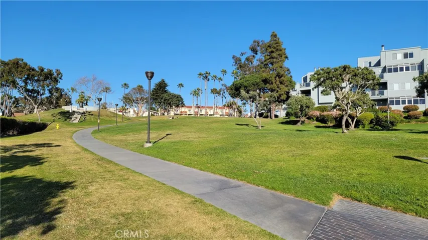 130 The Village 106, Redondo Beach, California 90277