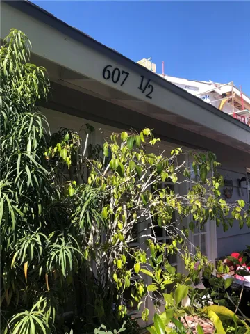 607 1/2 Jasmine Avenue, Corona Del Mar, California 92625