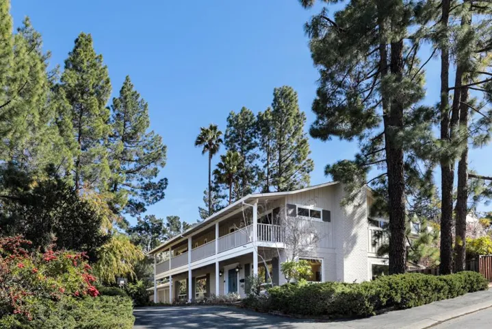 1055 Siskiyou Drive, Menlo Park, California 94025