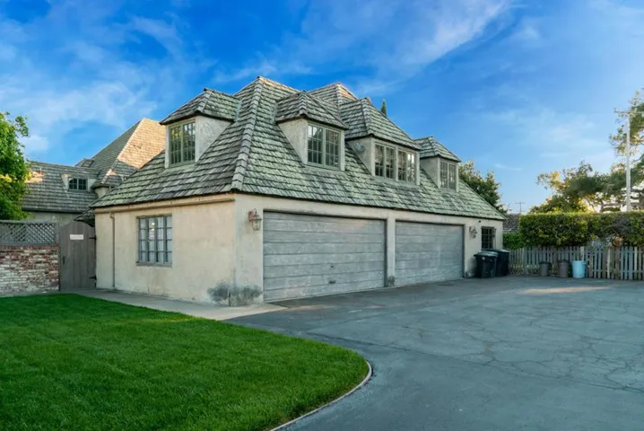 8 Los Laureles Avenue, Salinas, California 93901
