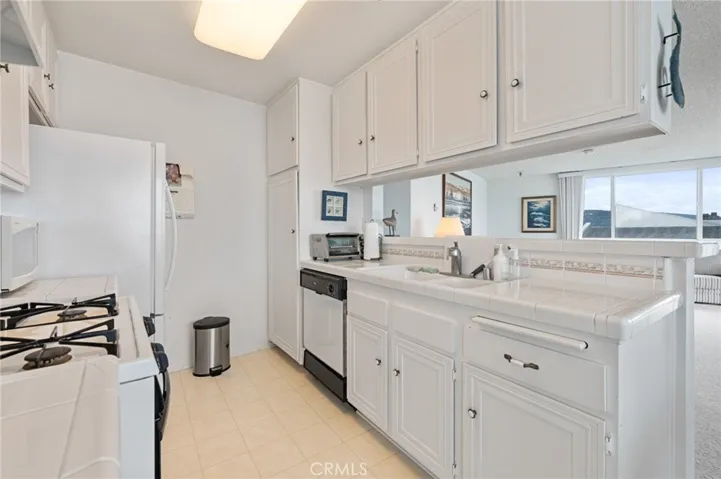 565 Esplanade 316, Redondo Beach, California 90277