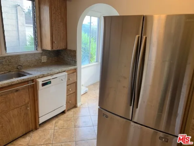7970 Blackburn Avenue, Los Angeles, California 90048