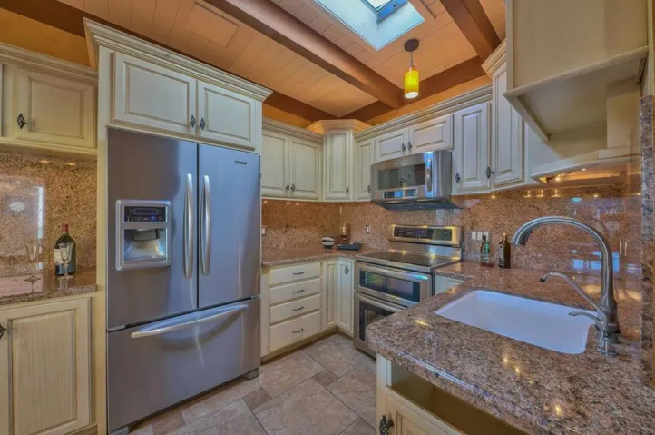 1583 Del Monte Boulevard, None, California 93955