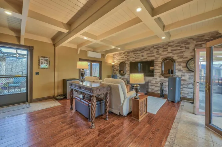 1583 Del Monte Boulevard, None, California 93955