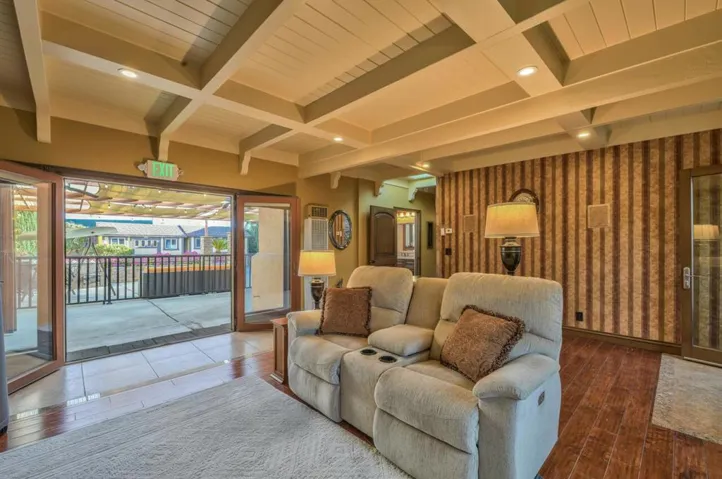 1583 Del Monte Boulevard, None, California 93955