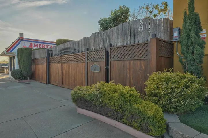 1583 Del Monte Boulevard, None, California 93955