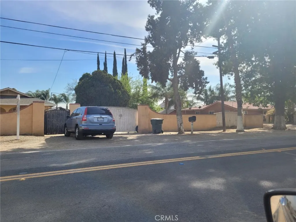 5258 El Rivino Road, Jurupa Valley, California 92509 home-pic-1