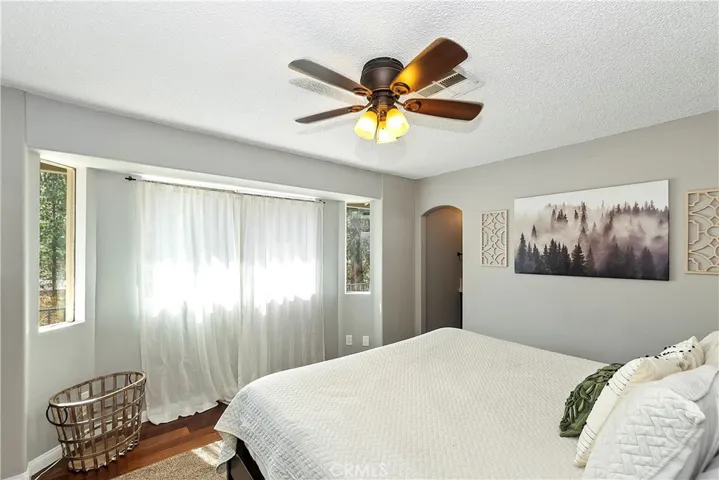 22358 Glenwood Drive, Crestline, California 92325