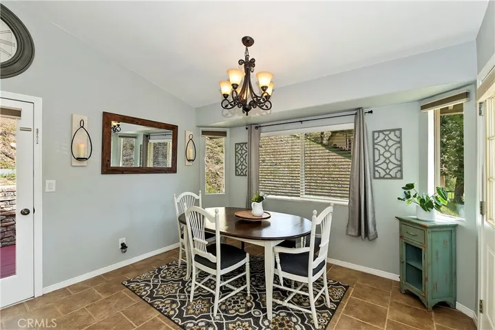 22358 Glenwood Drive, Crestline, California 92325