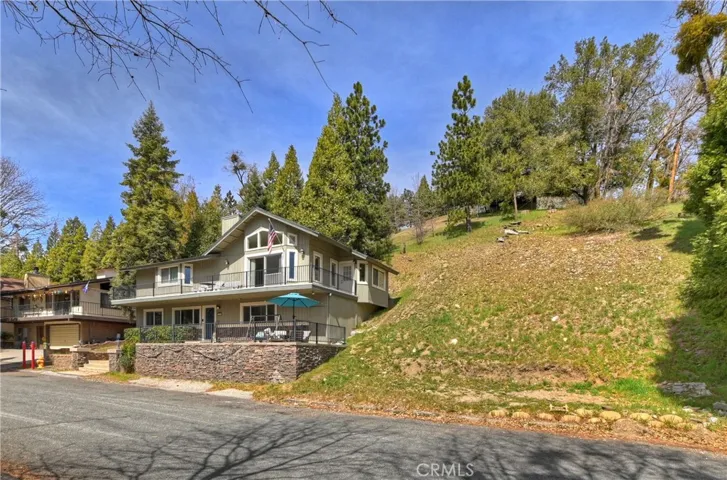 22358 Glenwood Drive, Crestline, California 92325
