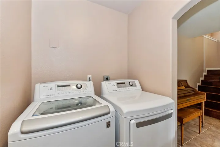 22358 Glenwood Drive, Crestline, California 92325