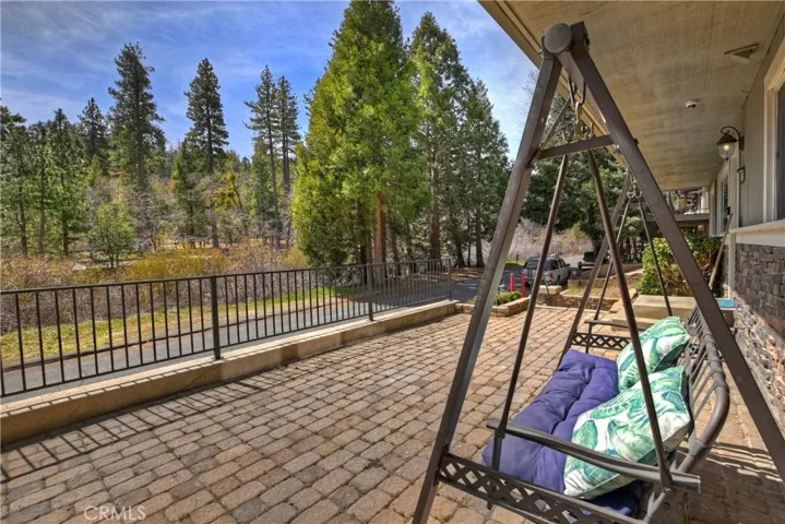 22358 Glenwood Drive, Crestline, California 92325