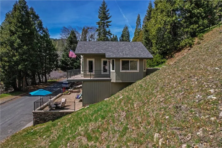 22358 Glenwood Drive, Crestline, California 92325