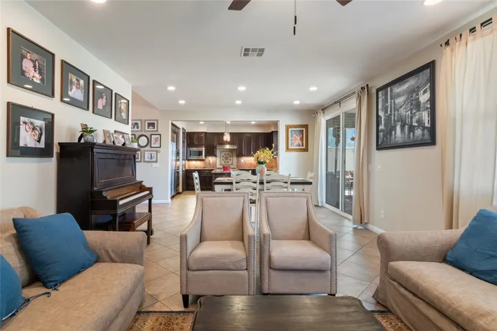 4126 Poplar Circle, Lake Elsinore, California 92530