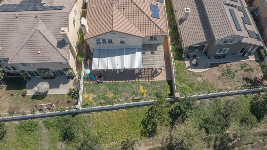 No Neighbors behind you