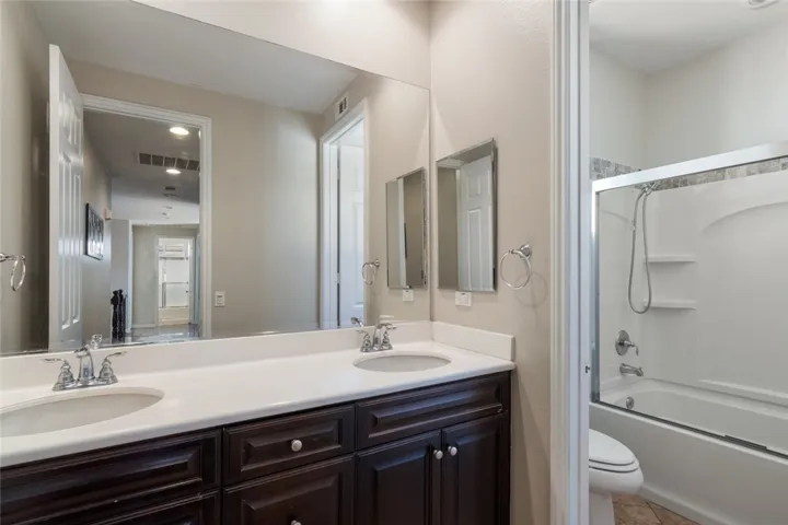 Additional upstairs bathroom