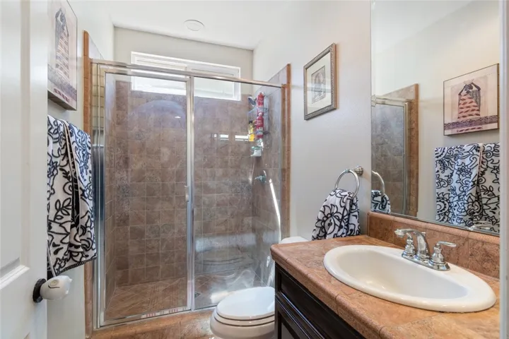 Full downstairs bathroom