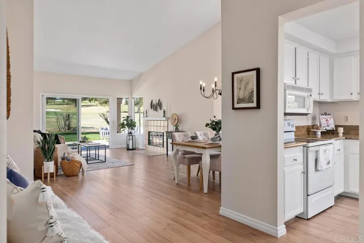 1993 Cloverleaf Court, Vista, California 92081