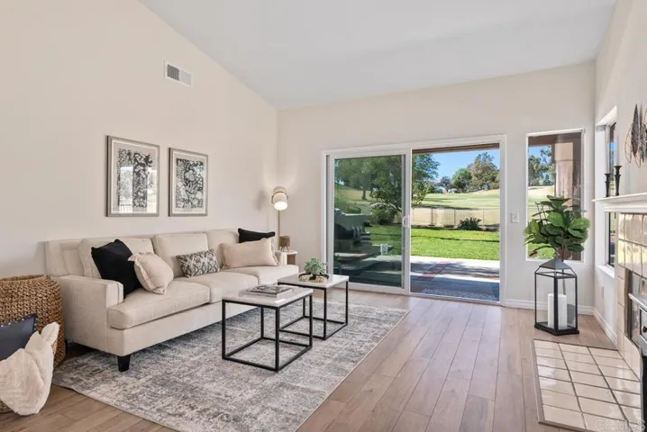 1993 Cloverleaf Court, Vista, California 92081