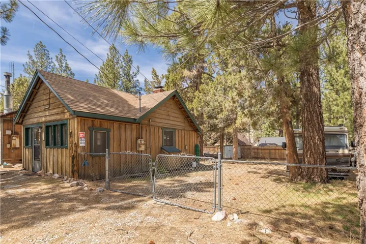541 Elysian Boulevard, Big Bear City, California 92314