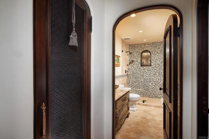 350 Punta Baja, Solana Beach, California 92075