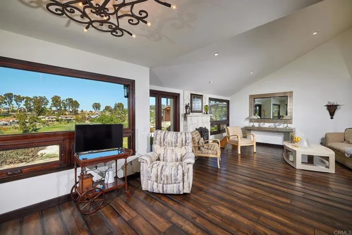 350 Punta Baja, Solana Beach, California 92075