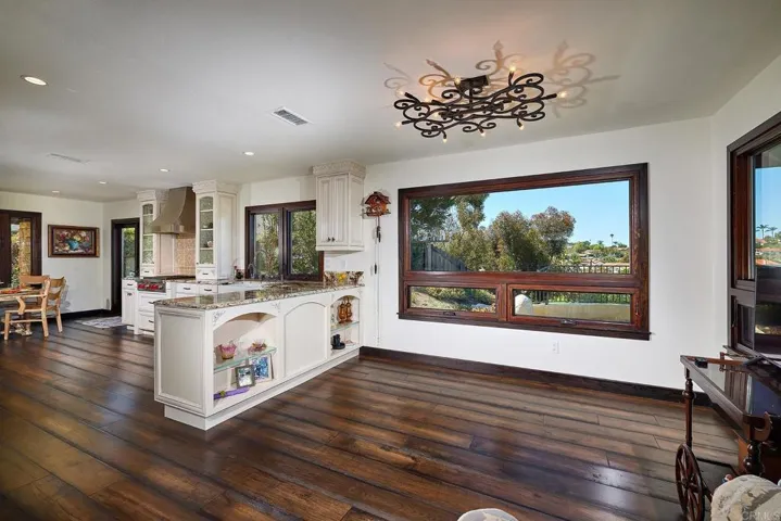 350 Punta Baja, Solana Beach, California 92075