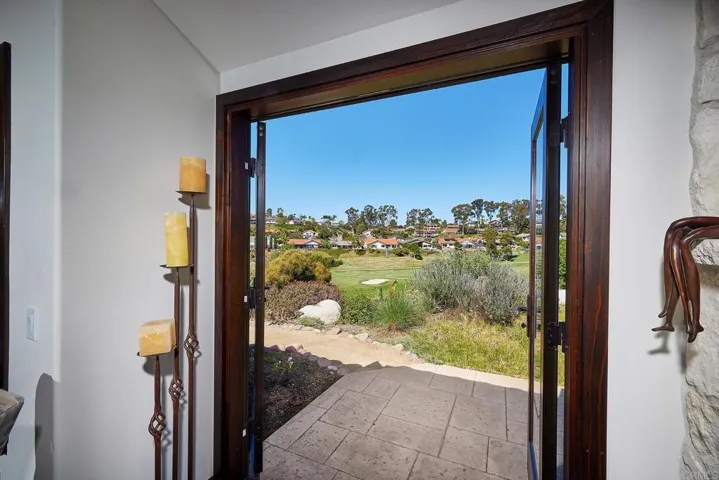 350 Punta Baja, Solana Beach, California 92075