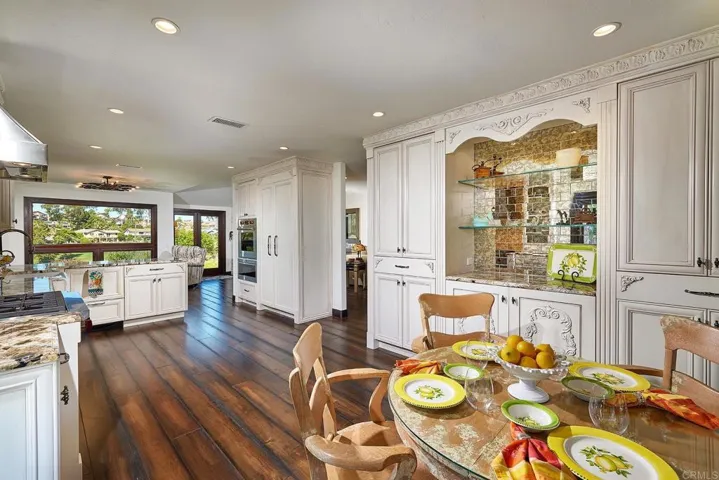 350 Punta Baja, Solana Beach, California 92075