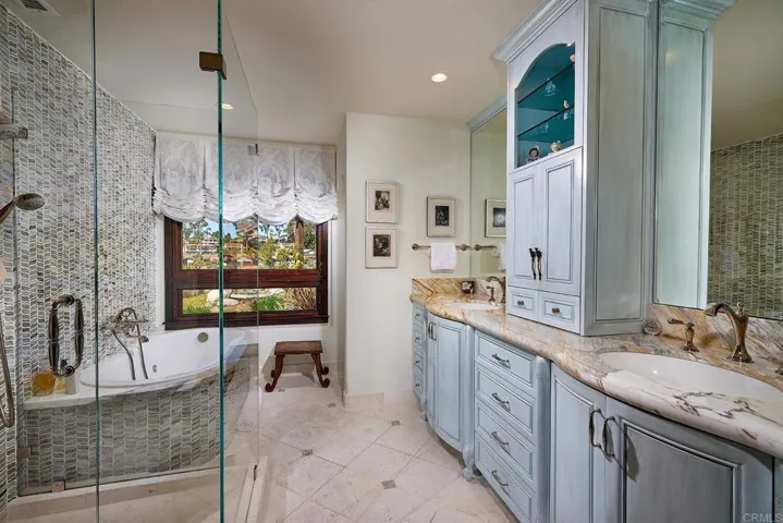 350 Punta Baja, Solana Beach, California 92075