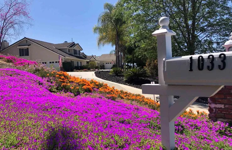 1033-1035 Summit Trail, Escondido, California 92025