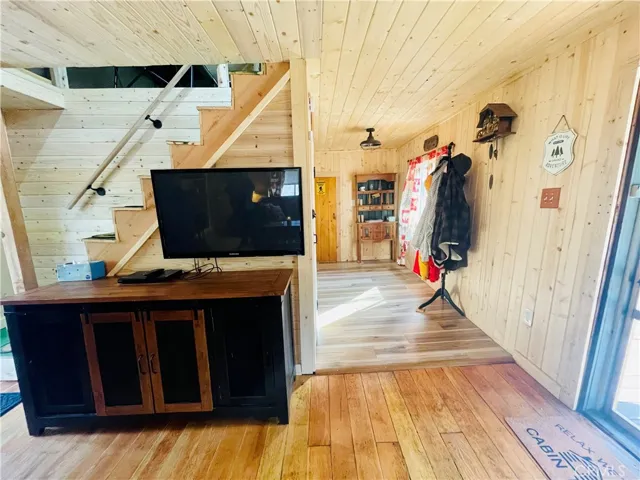 69 Seven Oaks Trail, Angelus Oaks, California 92305