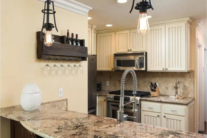 2905 C, San Diego, California 92102