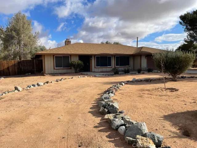 20890 Pine Ridge Avenue, Apple Valley, California 92307