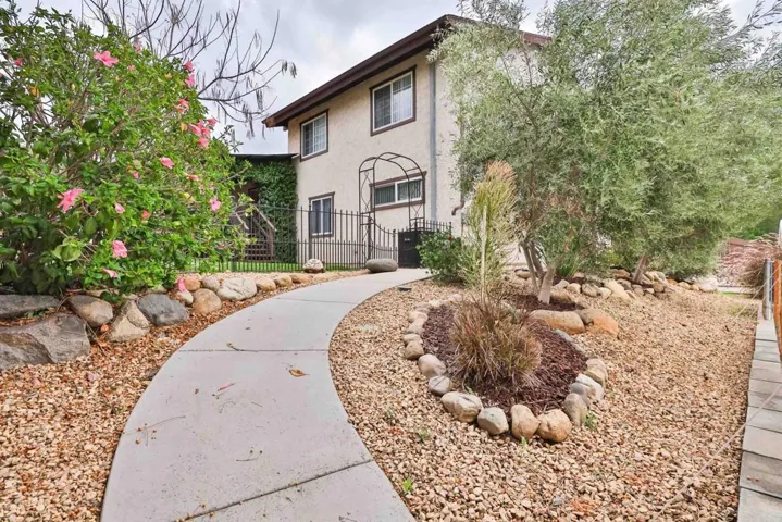 12026 Los Amigos Way, Lakeside, California 92040