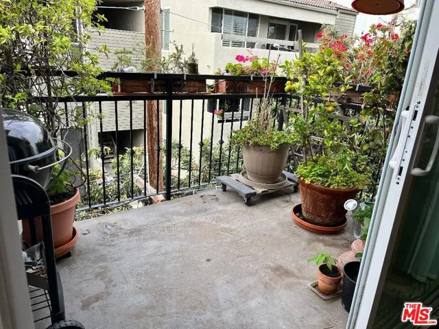 1885 Veteran Avenue 305, Los Angeles, California 90025
