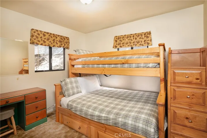 524 Sunderland Court, Lake Arrowhead, California 92352