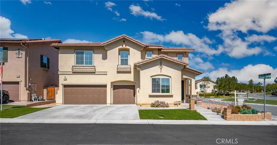Welcome home to your 5 bedroom, 3 full bathroom, 2 story, 3208 square foot stunning home! This Tri-Point home is a 2013 model home and is pintrist perfect! 3 car garage is epoxy poured, and is remote controlled.