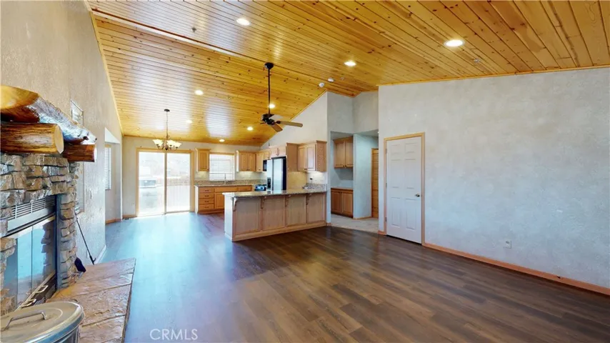 2192 7th Lane, Big Bear City, California 92314