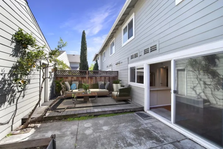 825 Peary Lane, Foster City, California 94404