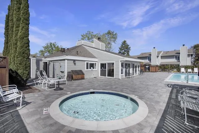 825 Peary Lane, Foster City, California 94404