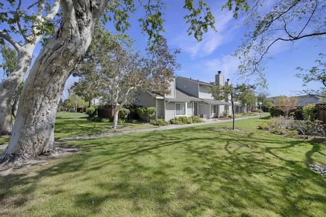 825 Peary Lane, Foster City, California 94404
