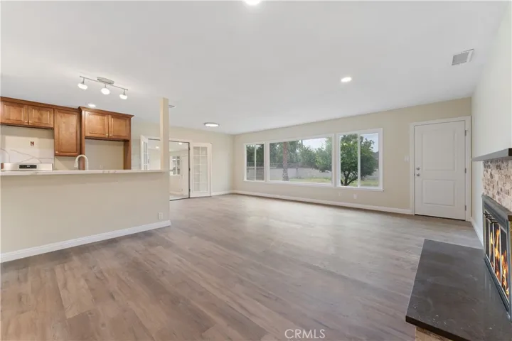 3295 N Lugo, San Bernardino, California 92404