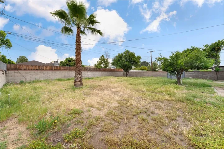 3295 N Lugo, San Bernardino, California 92404