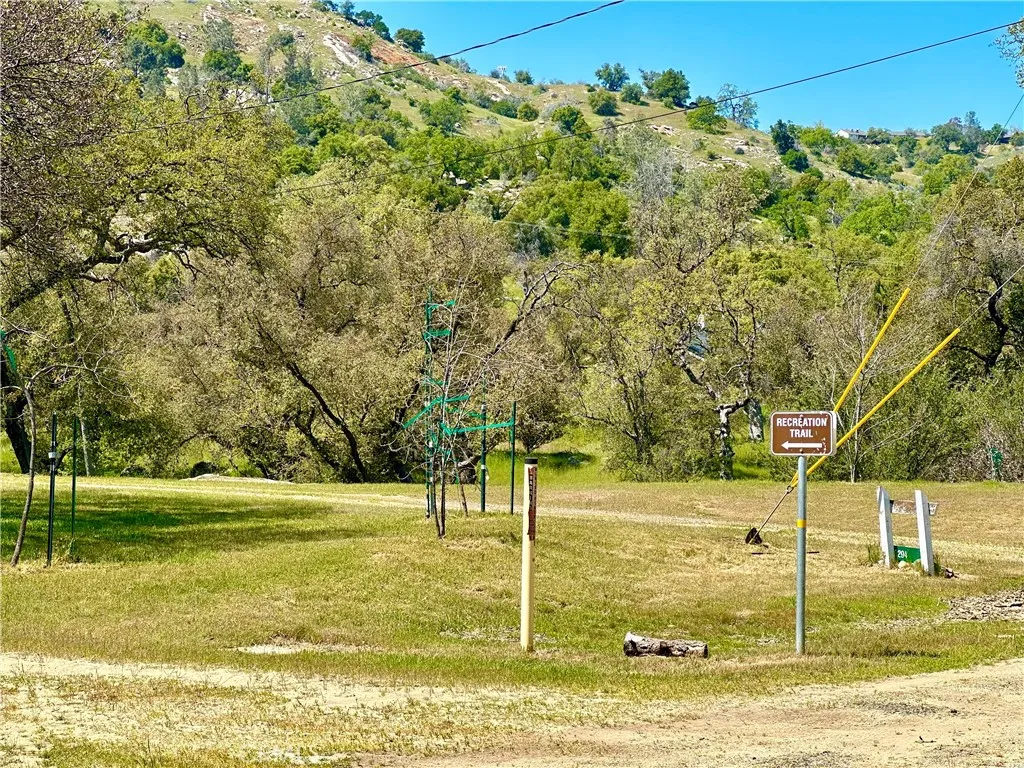 Only 1/4 mile to hiking trails.